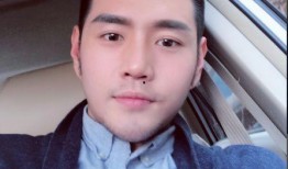 娱乐圈爆料小哥哥小说,小哥哥的神秘爱情故事